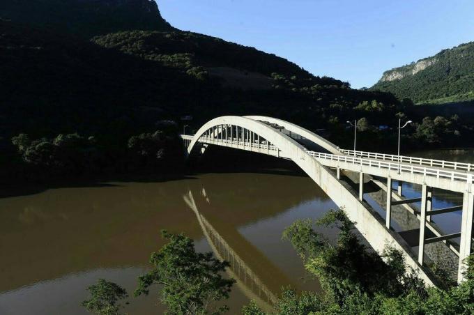 Ponte do Rio das Antas, na RS470 não terá capacidade de carga reduzida