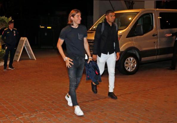 Casemiro e Filipe Luis completam o grupo da Seleção Brasileira
