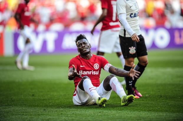 Alan Costa deve voltar à defesa do Inter contra o Cruzeiro