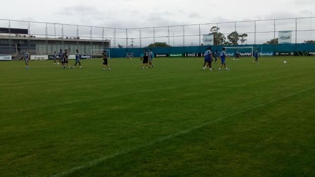 Grêmio segue com testes físicos em treino deste sábado